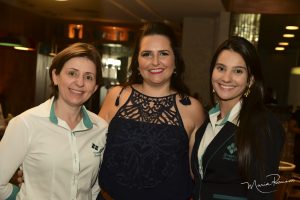 Viviany Capetinga, Coordenadora de Auditoria do Shopping Uberaba, Carolina Guidi e Maria Rita Teixeira, Consultora de Visual Merchandising do Shopping Uberaba